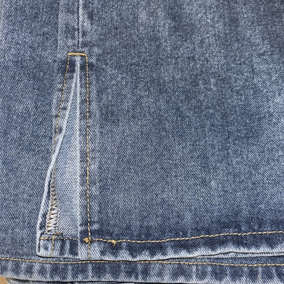 Pretty Little Thing Plus Vintage‎ Wash Split Hem Jeans Size 18 - Picture 7 of 8